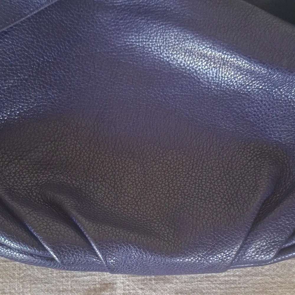 Marc by Marc Jacobs Deep Navy Leather Shoulder Bag with Silver Plaque - Picture 7 of 10